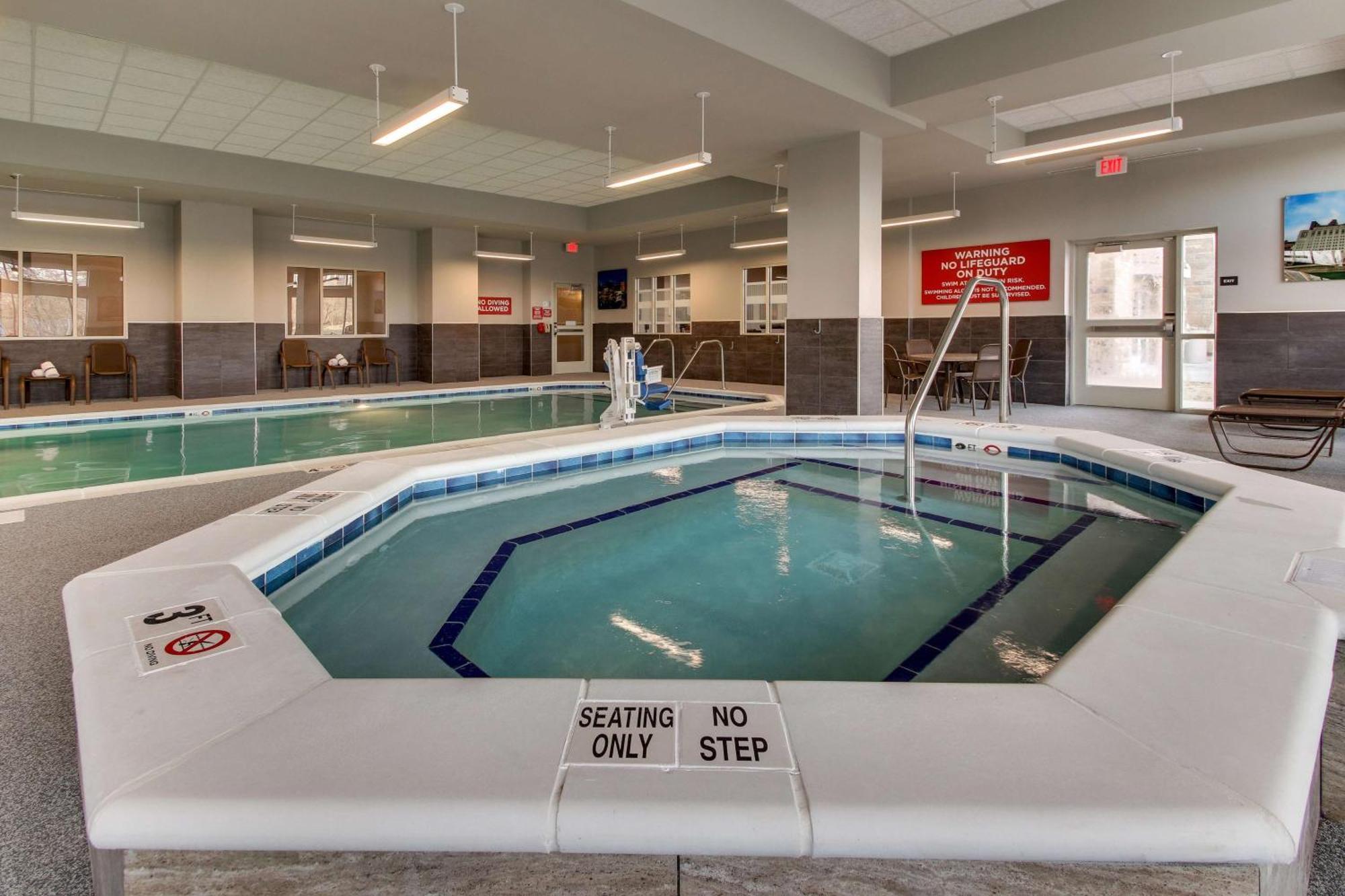 Drury Inn & Suites Cleveland Beachwood Exterior foto