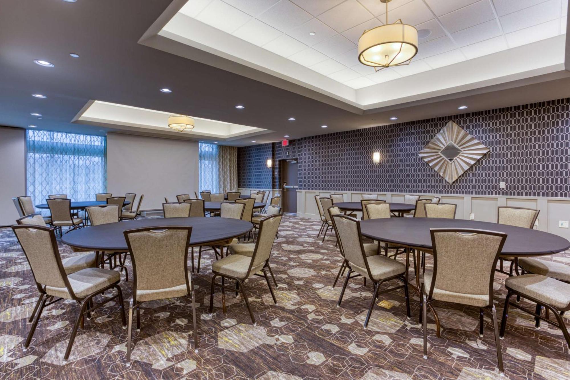 Drury Inn & Suites Cleveland Beachwood Exterior foto